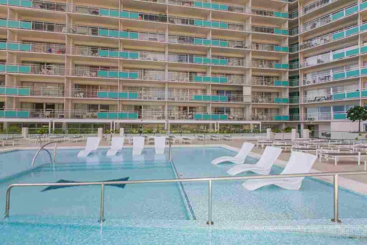 Ilikai Tower 1934 Lagoon View 2br
