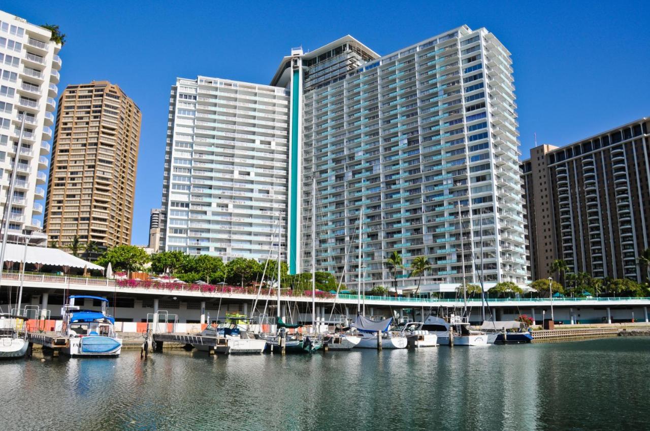 Ilikai Tower 1934 Lagoon View 2br