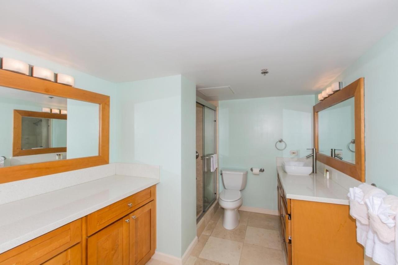 Ilikai Tower 1934 Lagoon View 2br