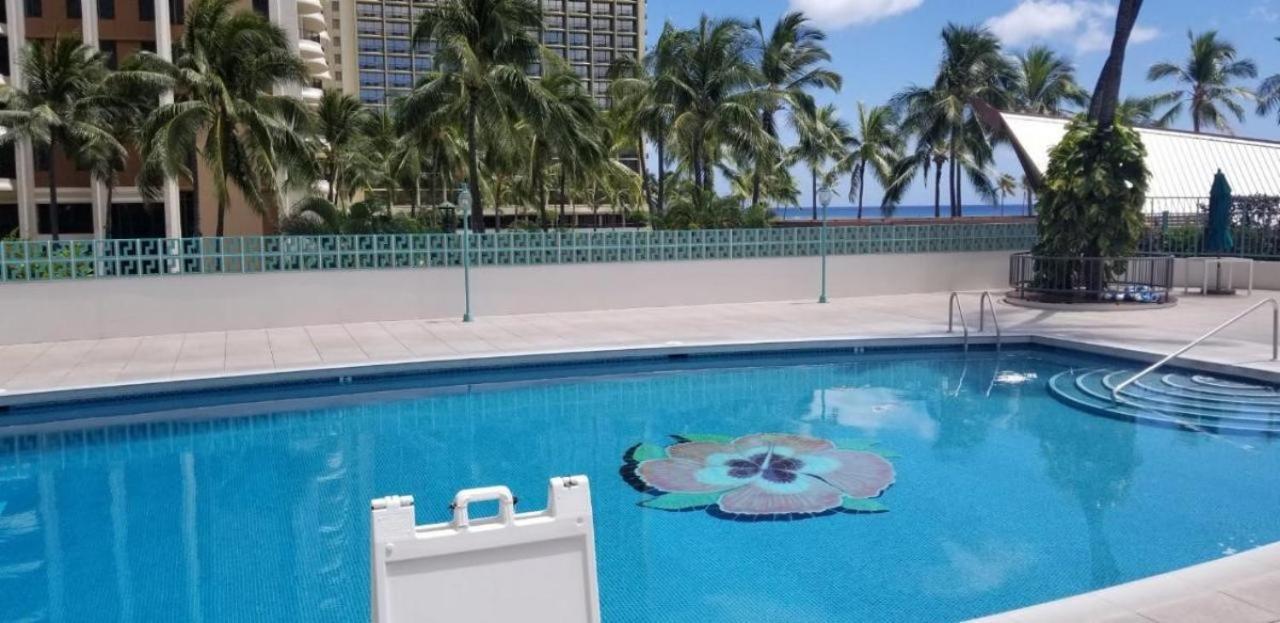 Ilikai Tower 1934 Lagoon View 2br *